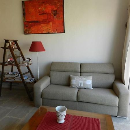 Le Maset Des Aires Avec Vue Sur Le Luberon Et Son Jacuzzi Exterieur Disponible De Juin A Mi-Septembre Maubec  Exterior foto